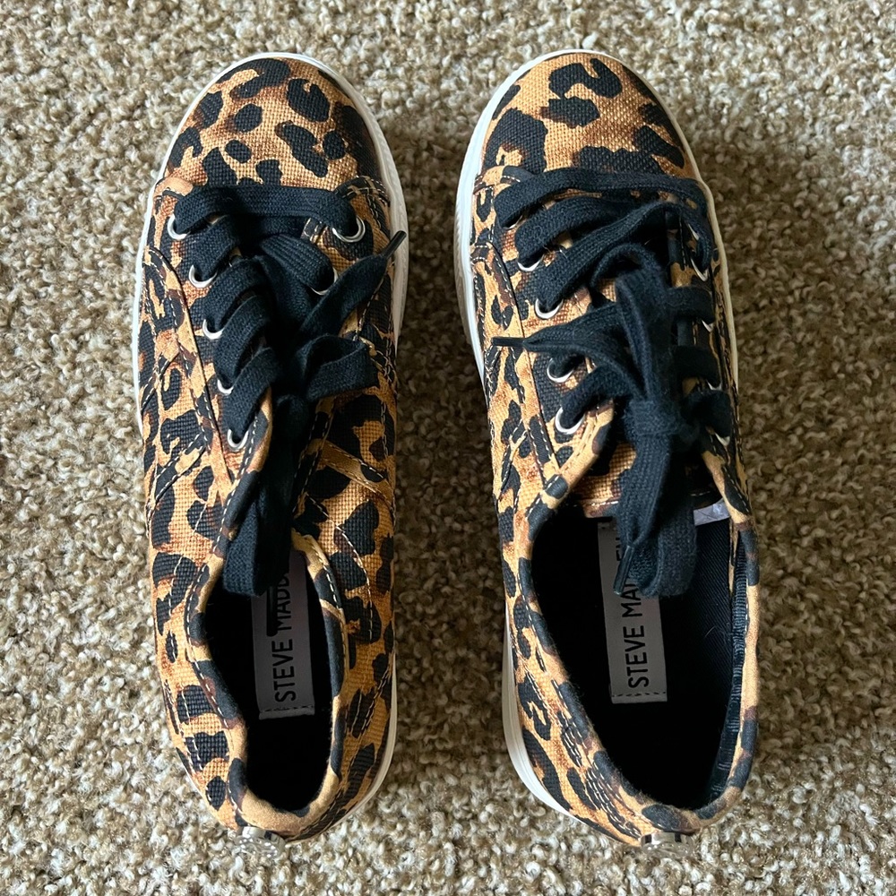 STEVE MADDEN 2” Emmi Leopard Sneakers
